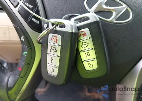 2013 Hyundai Elantra Limited z USA, uszkodzony, nr VIN KMHDH4AE8DU660972